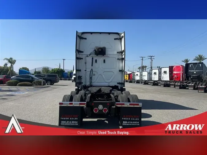 2021 FREIGHTLINER CA126
