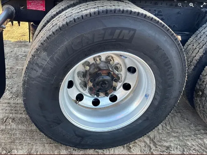 2025 VOLVO VNL64T86033054e44b97b49e79ac3fdc26b16de80