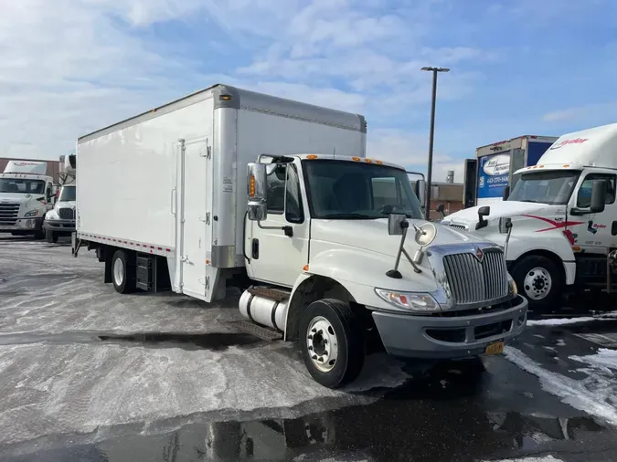 2018 NAVISTAR INTERNATIONAL 4300 LP