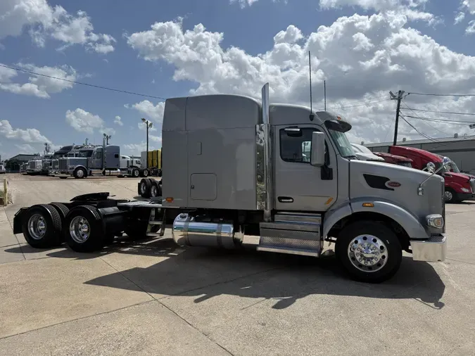 2021 Peterbilt 567