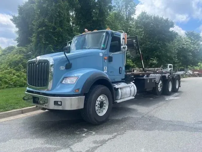2020 International HX620