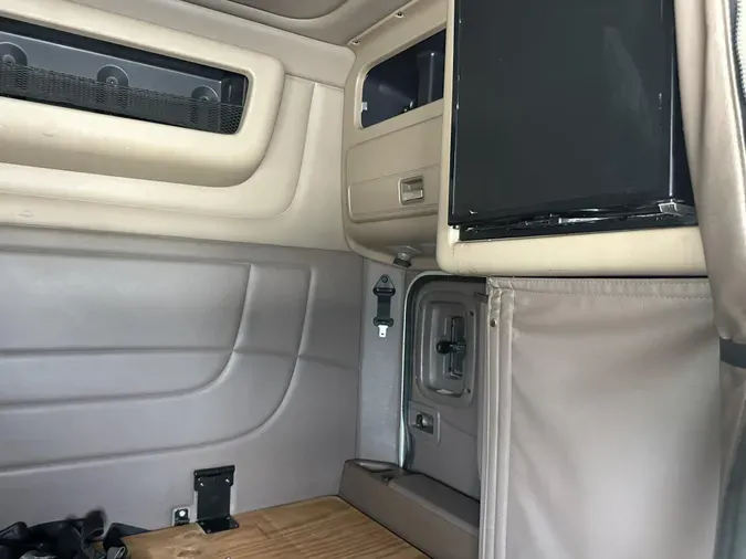 2020 Peterbilt 389