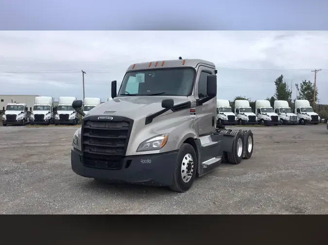 2020 Freightliner Cascadia 126