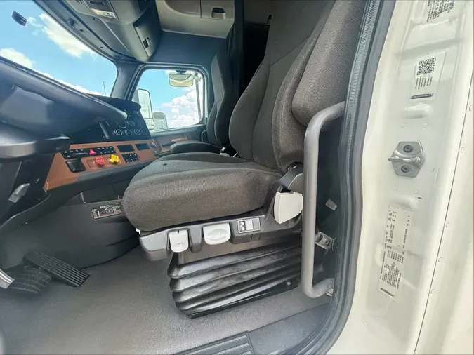 2022 Freightliner CA126SLP330c84328540a781774bb75cfacddac1