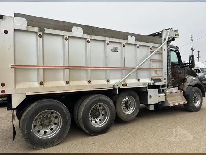 2016 KENWORTH T880