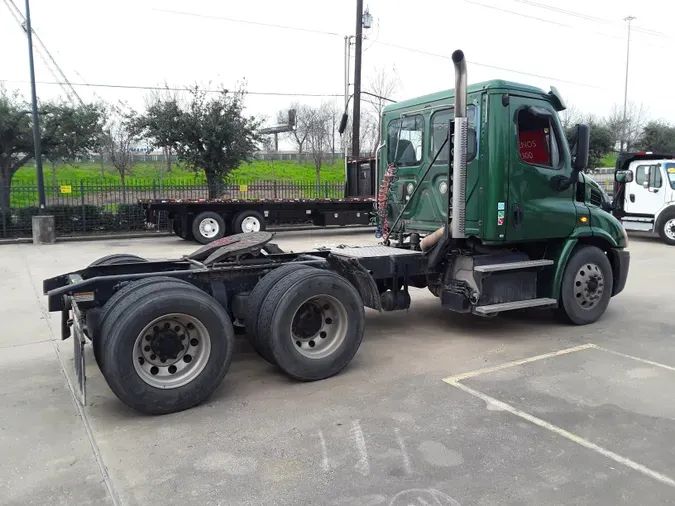 2017 FREIGHTLINER/MERCEDES CASCADIA 113