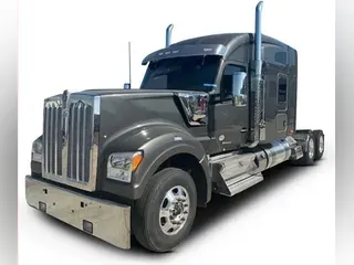 2020 Kenworth W990