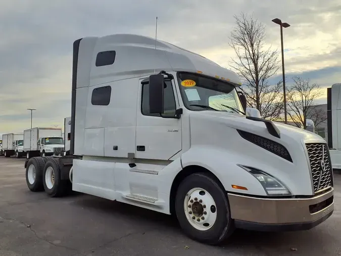 2019 VOLVO VNL64T-76033124be0c894eddface076f08721ca27