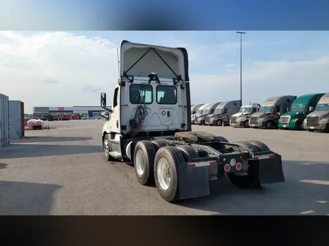 2019 Freightliner Cascadia 126