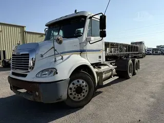 2004 FREIGHTLINER COLUMBIA 112