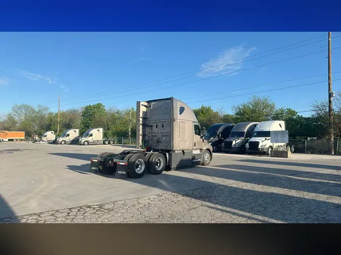 2024 Freightliner Cascadia
