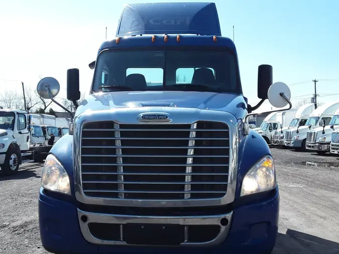 2017 FREIGHTLINER/MERCEDES CASCADIA 125