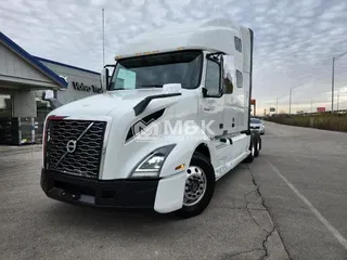 2020 VOLVO VNL64T760