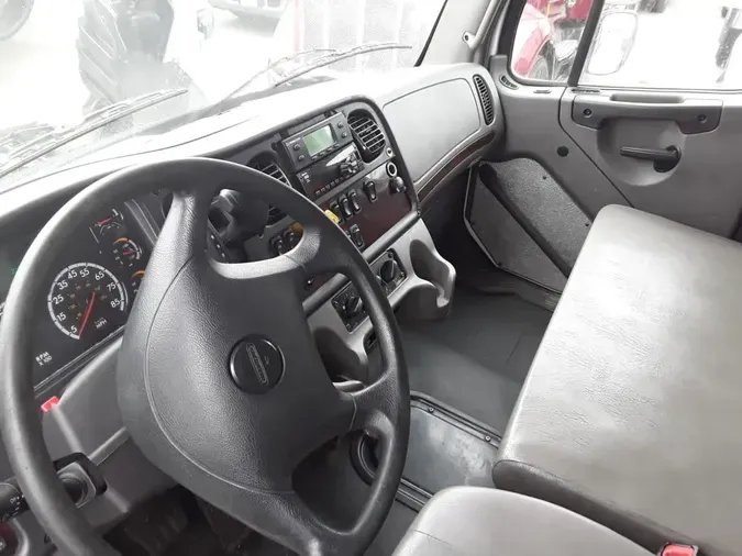2020 FREIGHTLINER/MERCEDES M2 106
