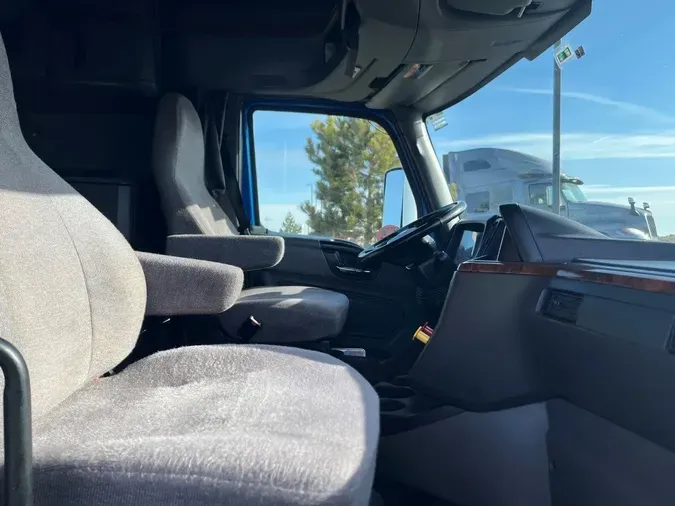 2022 International LT625331a0384b286d9467ca572788636b9f1