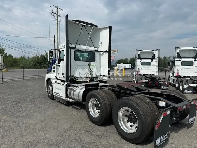 2025 MACK AN64T