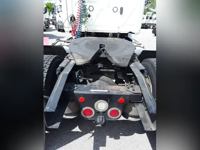 2020 FREIGHTLINER NEW CASCADIA 126