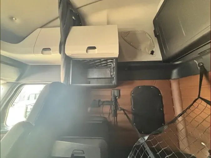 2022 FREIGHTLINER CASCADIA 126