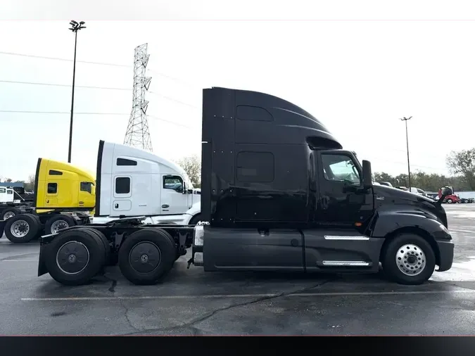 2022 International LT625