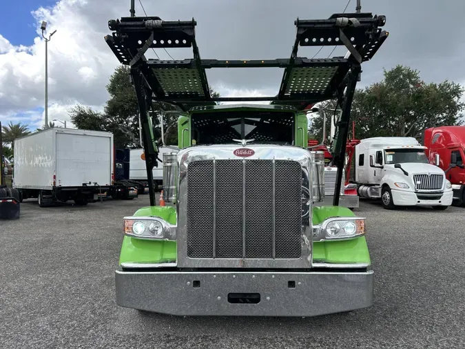 2022 Peterbilt 389