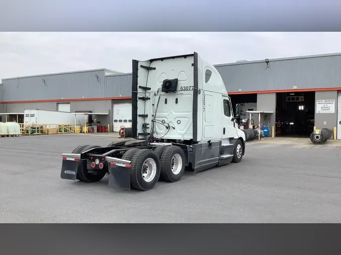 2022 Freightliner Cascadia 126