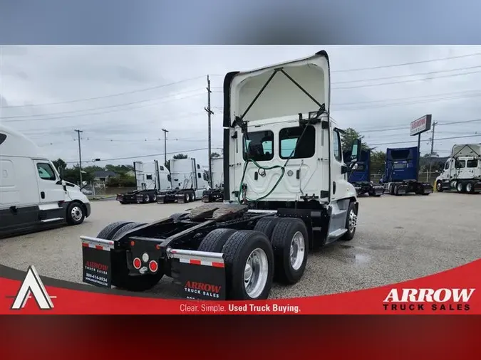 2018 FREIGHTLINER CA12562DC