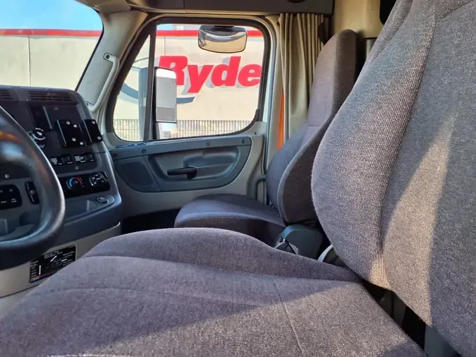 2020 FREIGHTLINER/MERCEDES CASCADIA 125332f44fbb69366eddfc031c18a209a3c