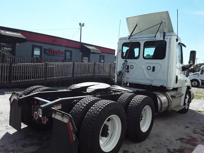 2019 FREIGHTLINER/MERCEDES CASCADIA 125