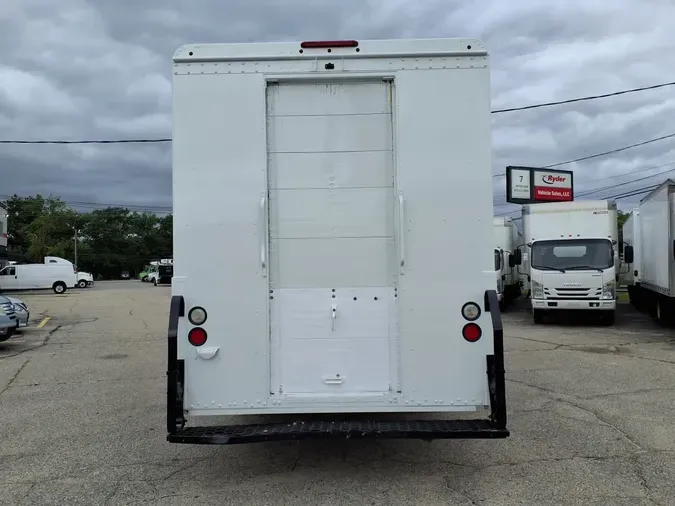 2017 FRTLR CUSTOM CHASSIS CORP MT-55 WALK-IN