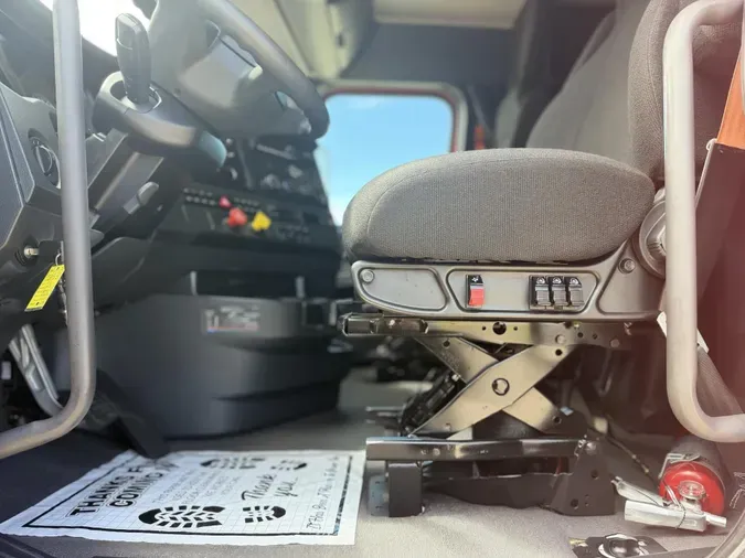 2023 Freightliner Cascadia