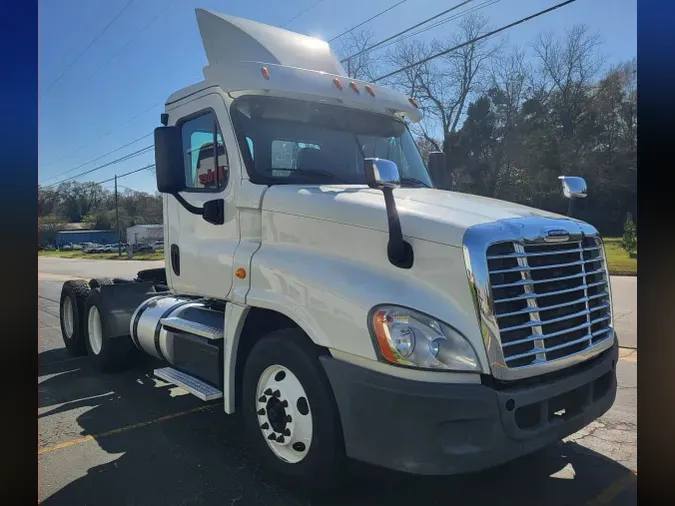 2018 FREIGHTLINER/MERCEDES CASCADIA 125