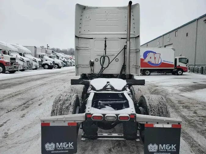 2020 VOLVO VNL64T760