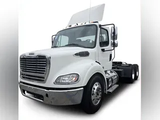 2023 Freightliner Business Class M2 112