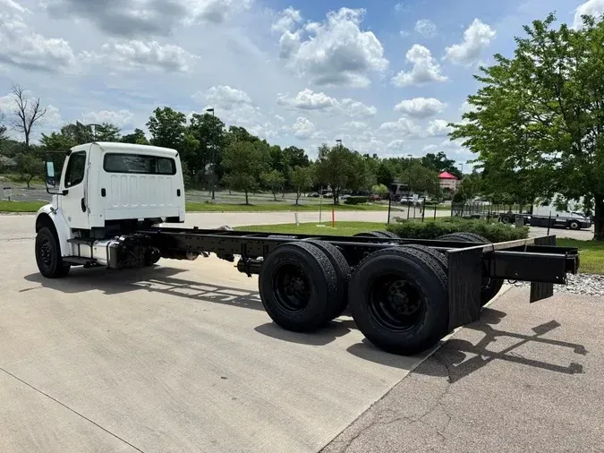 2020 Freightliner Business Class M2 106