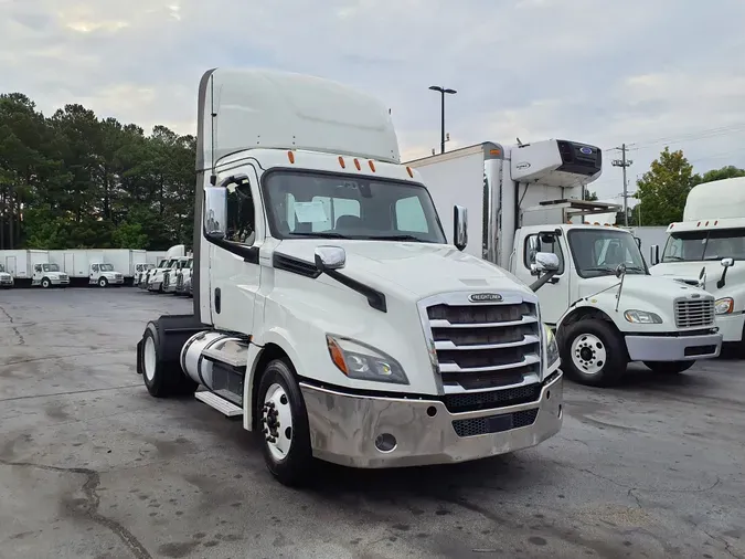 2019 FREIGHTLINER/MERCEDES NEW CASCADIA 126334607393510e9e404c8c8d180ada301