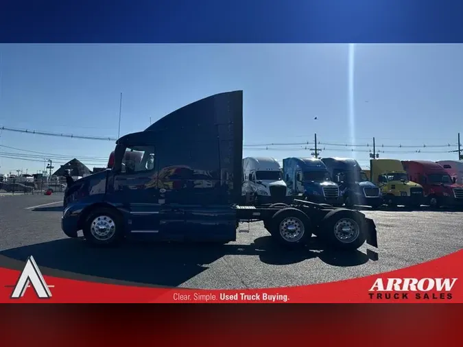2022 VOLVO VNL640