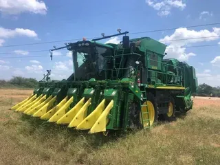 2018 John Deere CP690
