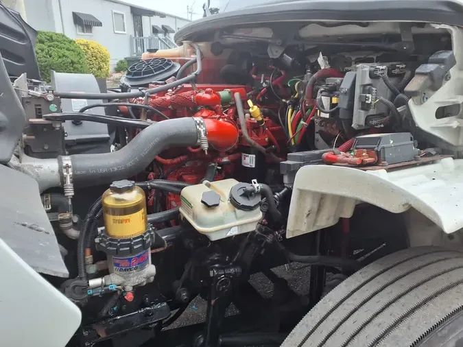 2014 FREIGHTLINER/MERCEDES M2 106