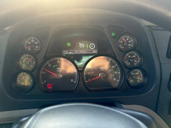 2021 Peterbilt 579