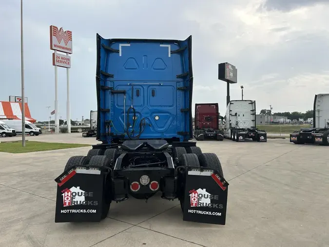 2022 Freightliner Cascadia