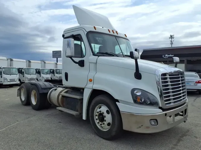 2018 FREIGHTLINER/MERCEDES CASCADIA 125