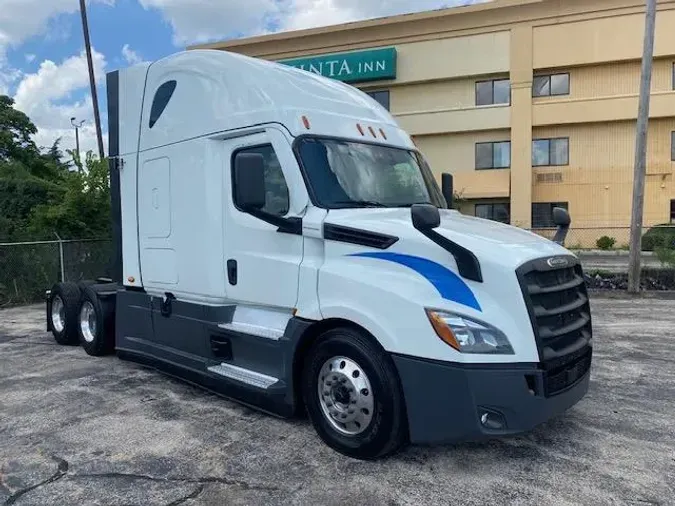 2021 Freightliner Cascadia334c3753139ecd7ddad8914a9fb08dfe