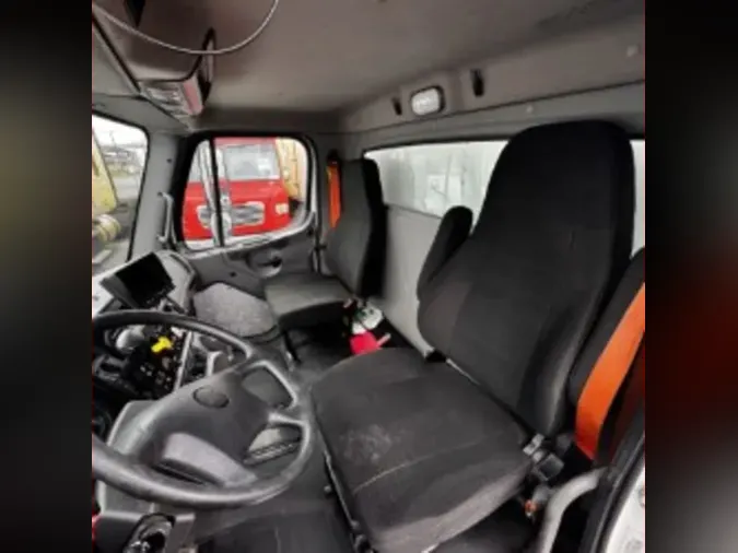 2020 FREIGHTLINER/MERCEDES M2 106334d515d49e118d6be1751d39b12bb40