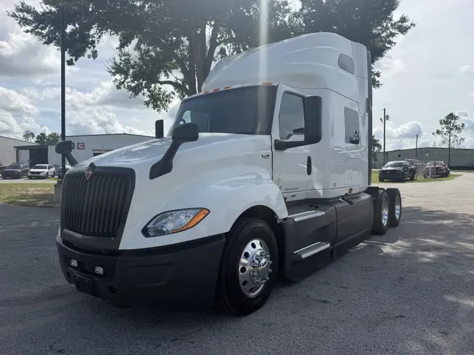 2022 International LT625