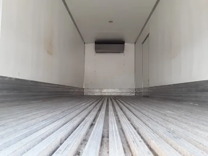 2018 FREIGHTLINER M2 106