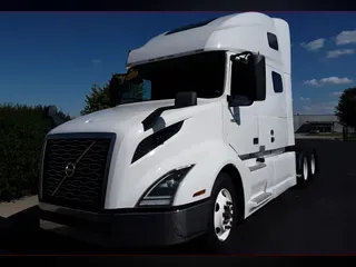 2020 VOLVO VNL64T-760
