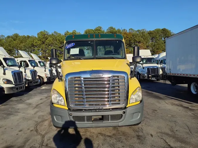 2017 FREIGHTLINER/MERCEDES CASCADIA 125
