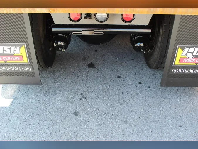 2025 Kenworth T880