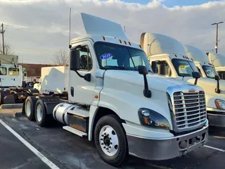 2019 FREIGHTLINER/MERCEDES CASCADIA 125