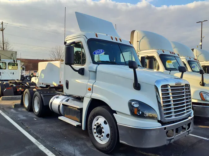 2019 FREIGHTLINER/MERCEDES CASCADIA 1253358205b5128cfb38b8832d5c0102270